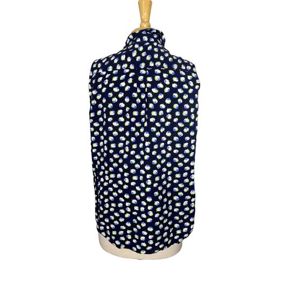 VINCE CAMUTO TWO Blue Spring Blossom Collared Sleeveless Blouse Medium Rayon - Picture 3 of 9